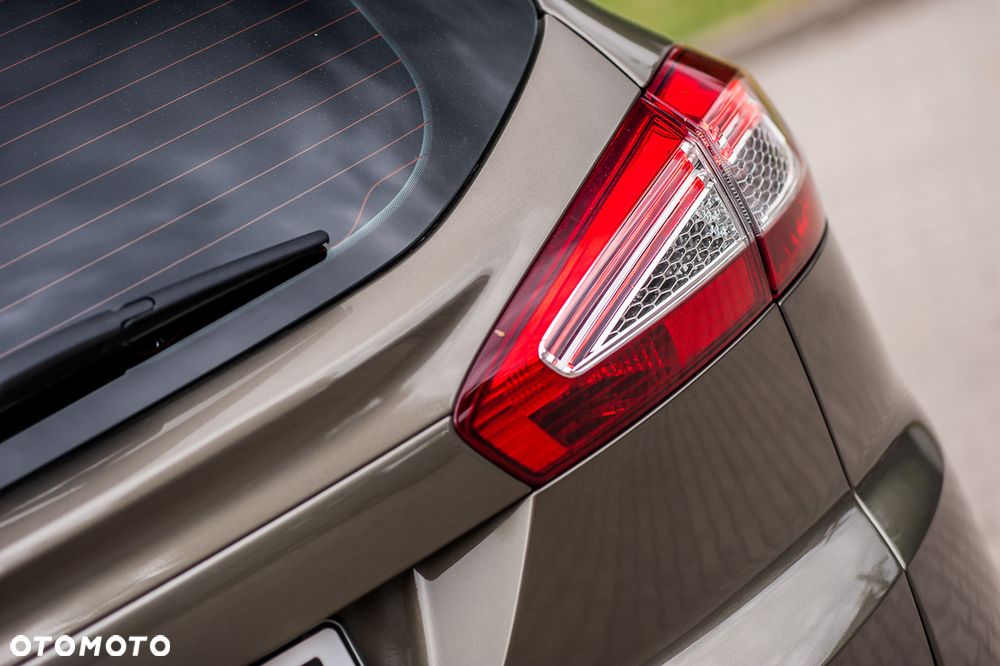 Ford Mondeo - 17