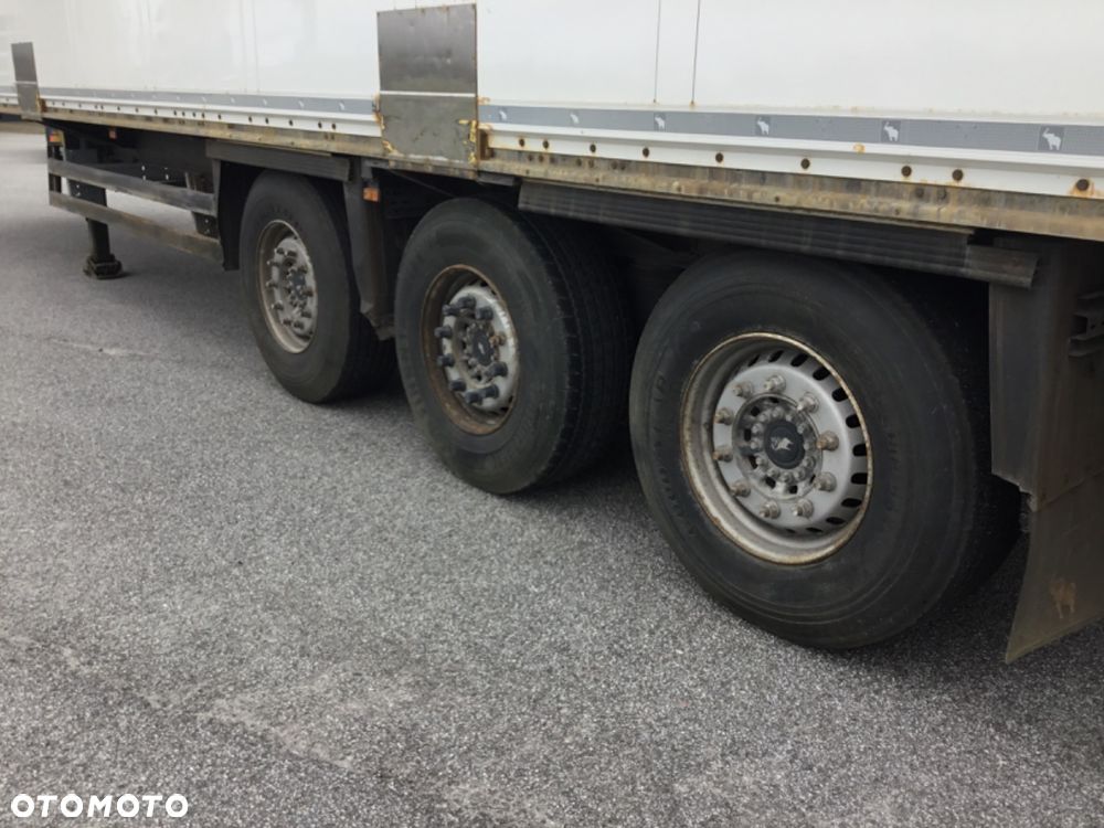 Schmitz Cargobull SKO 24/L Opony 70-80% - 10