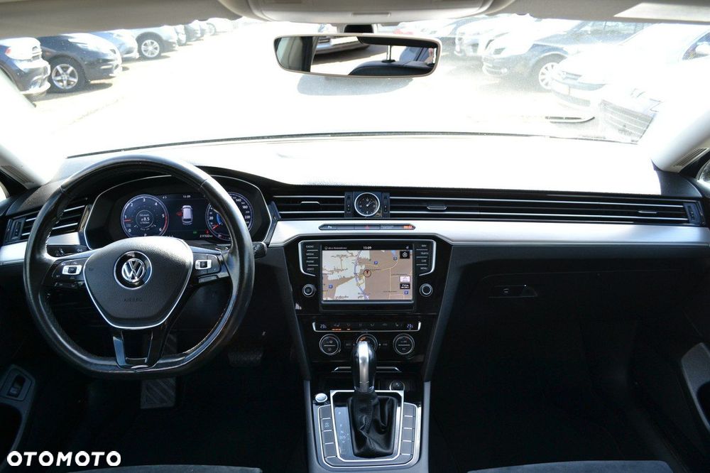 Volkswagen Passat - 21