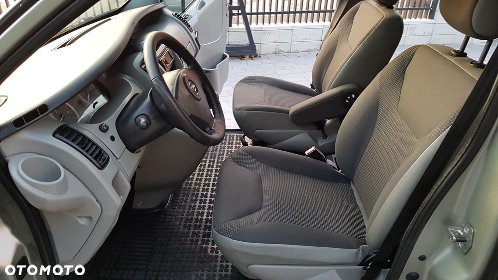 Opel Vivaro ver-2-0-tdci-titanium - 14