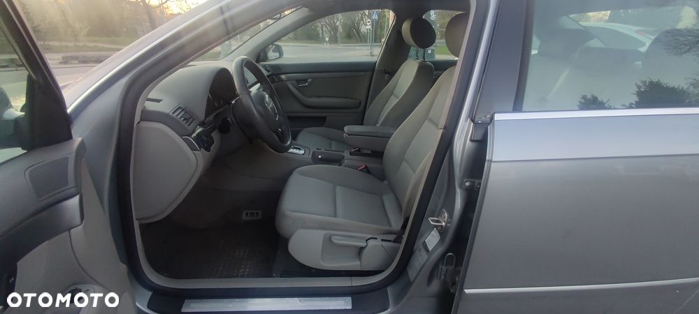 Audi A4 Limousine - 23