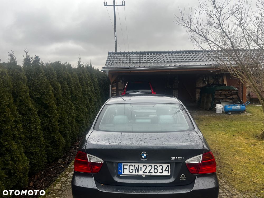 BMW Seria 3 318i - 12