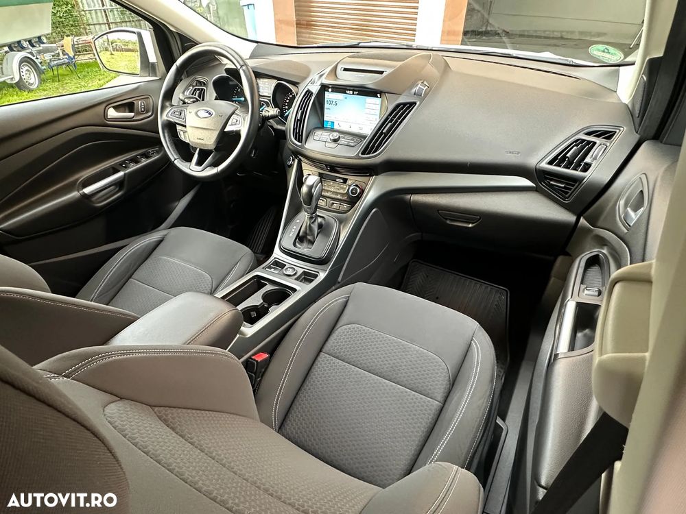 Ford Kuga 2.0 TDCi 4x4 Aut. Titanium - 6