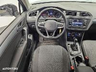 Volkswagen Tiguan - 7