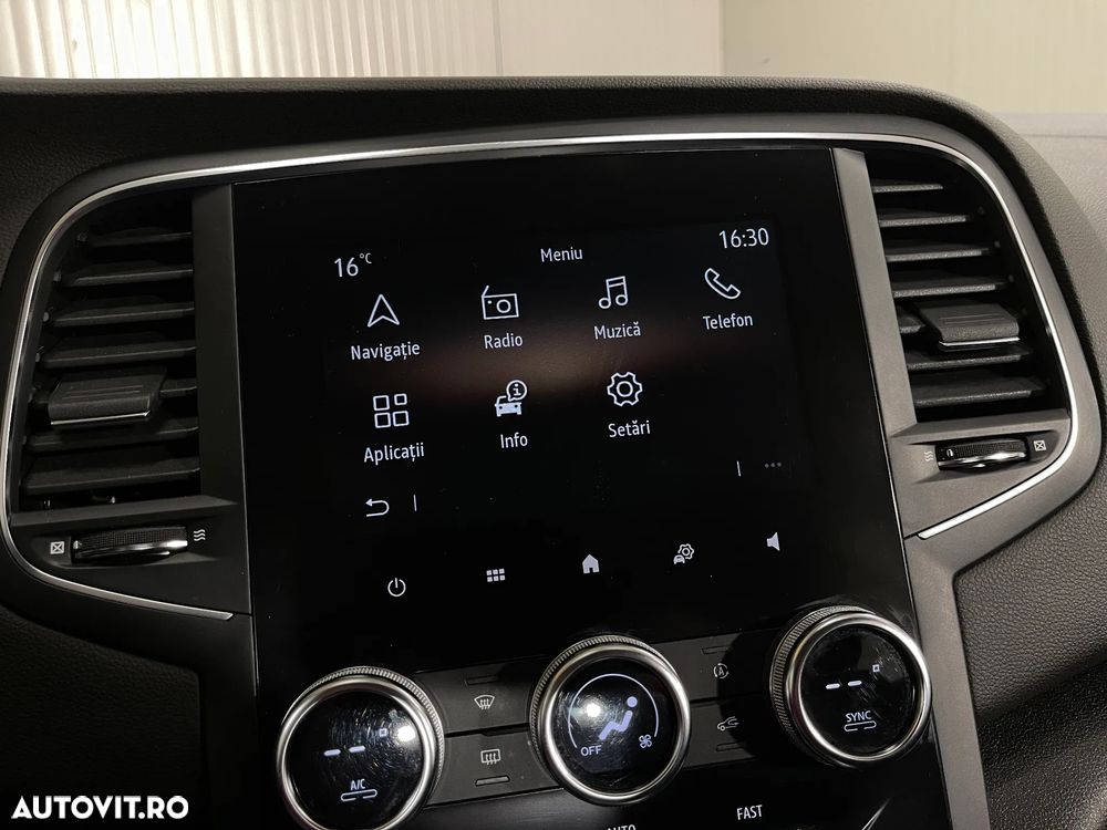 Renault Megane TCe EDC Zen - 17