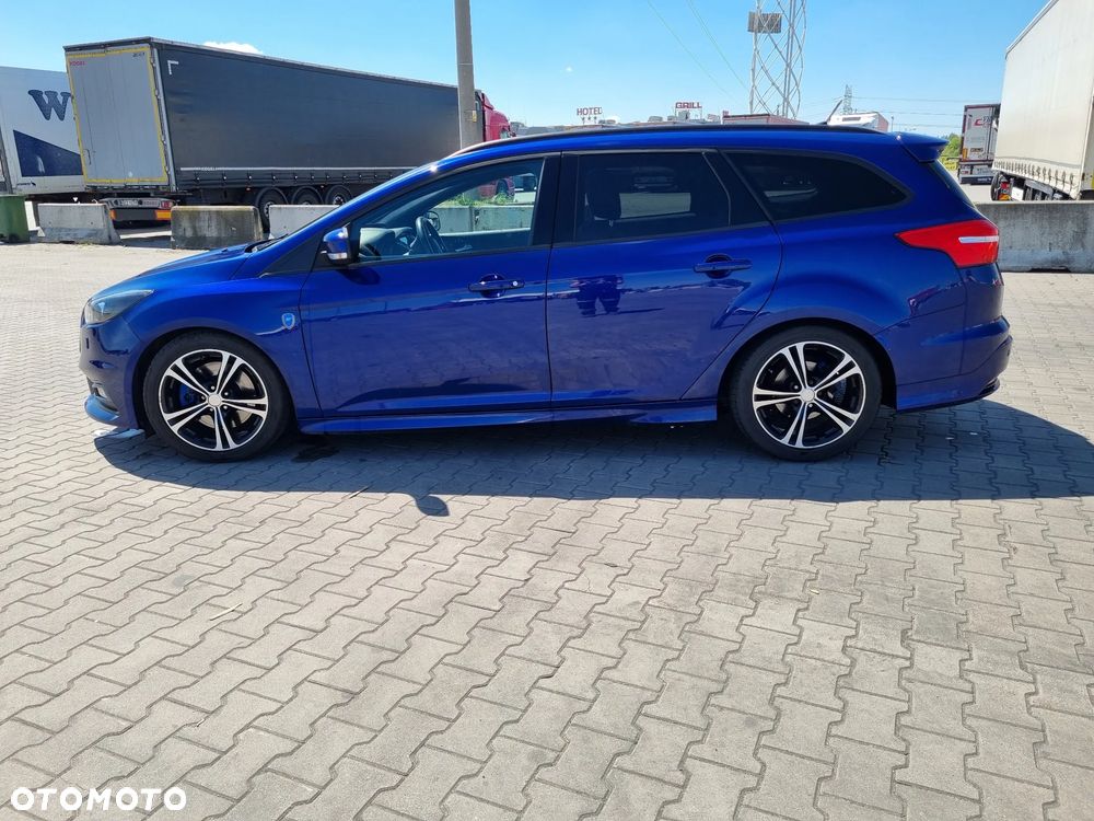 Ford Focus 2.0 EcoBoost ST-2 - 3
