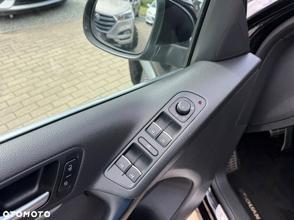 Volkswagen Tiguan 2.0 TDI SCR 4MOTION BlueMotion Technology DSG Exclusive - 23