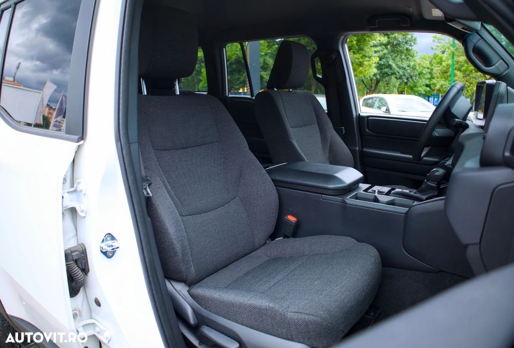 Toyota Land Cruiser - 15