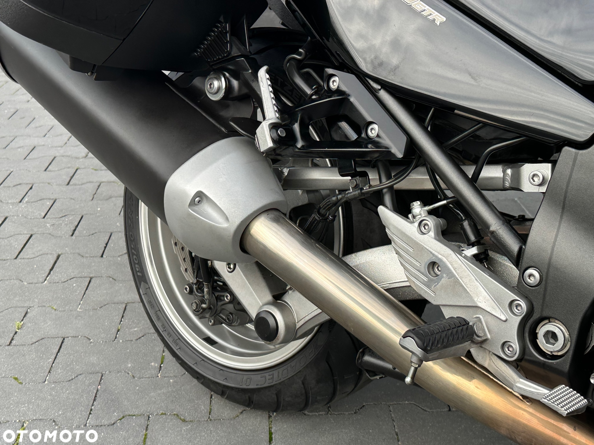Kawasaki GTR - 15