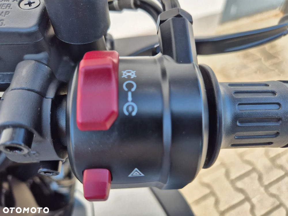 CFMoto NK - 25
