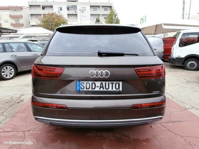 Audi Q7 3.0 TDi E-tron quattro Tiptronic - 9