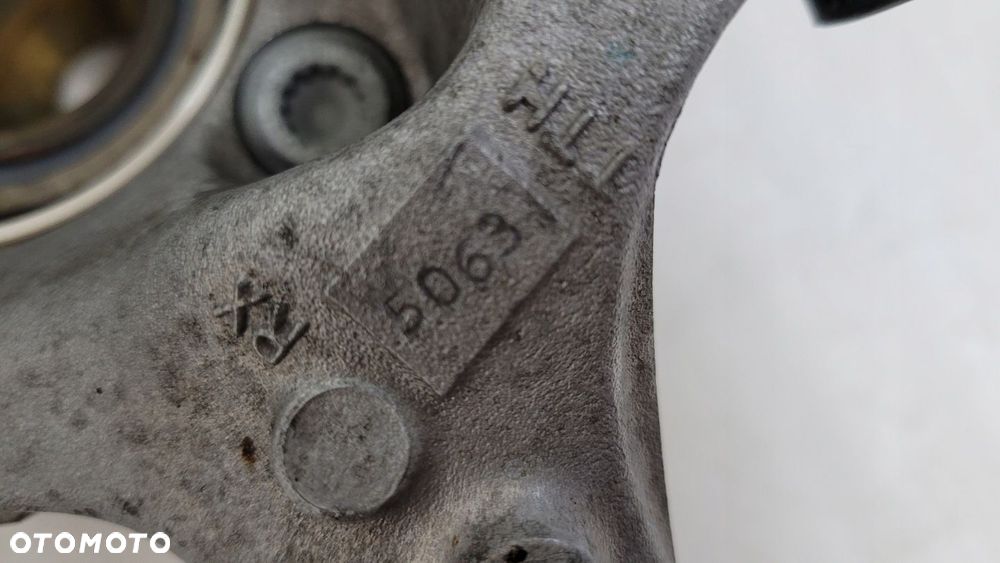 ZWROTNICA PIASTA TYŁ LEWA AUDI Q5 II 80A 2018- - 8