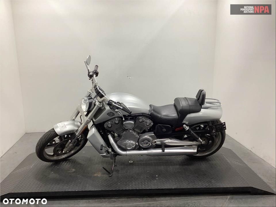 Harley-Davidson V-Rod Muscle - 32