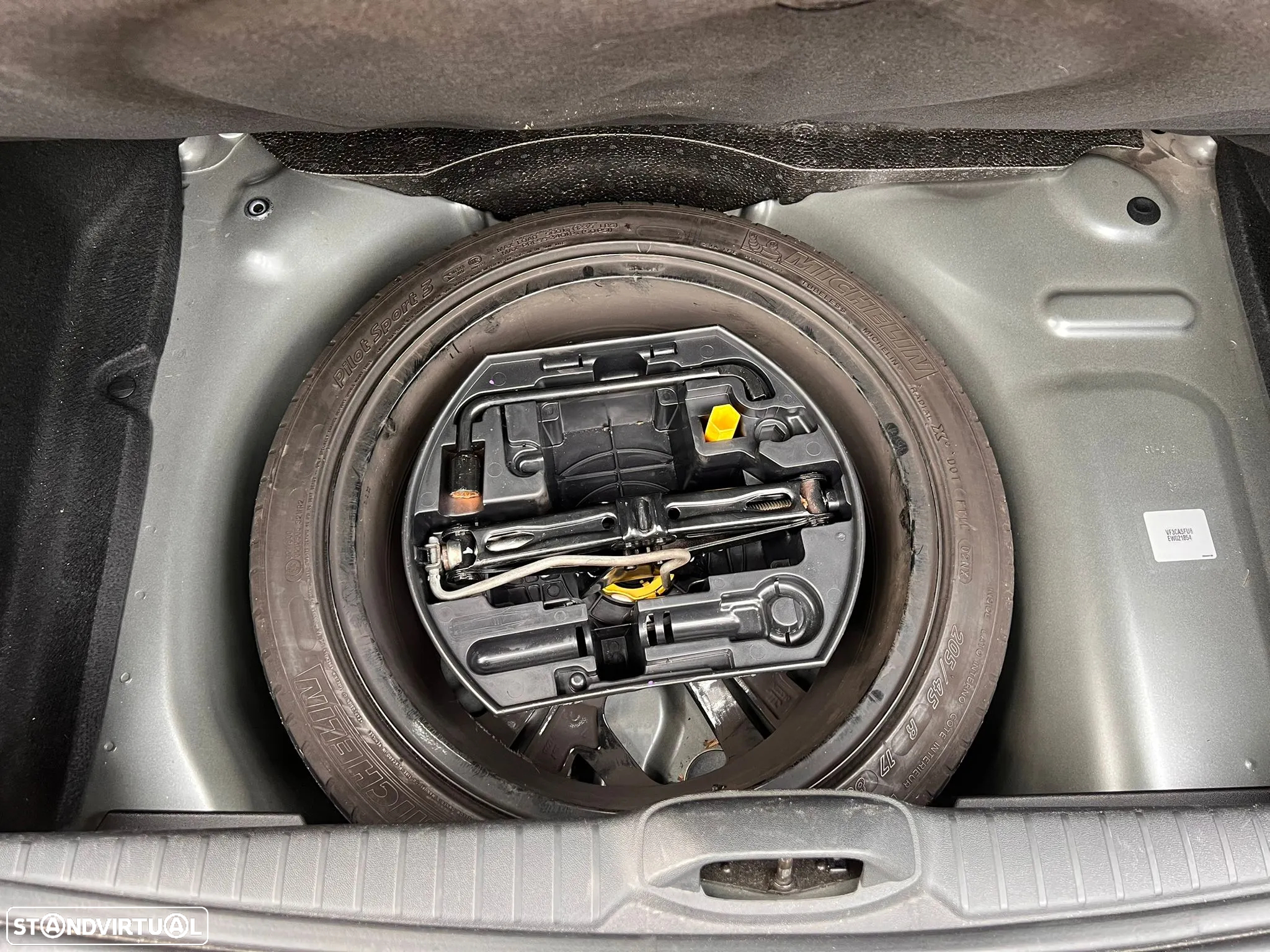 Peugeot 208 1.6 THP GTi - 13