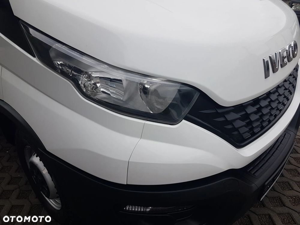 Iveco DAILY KONTENER NISKOPODŁOGOWY 4,44x2,23x2,42 SKLEP FOODTRUCK BAR KLIMA KONIOWÓZ KAMPER - 31