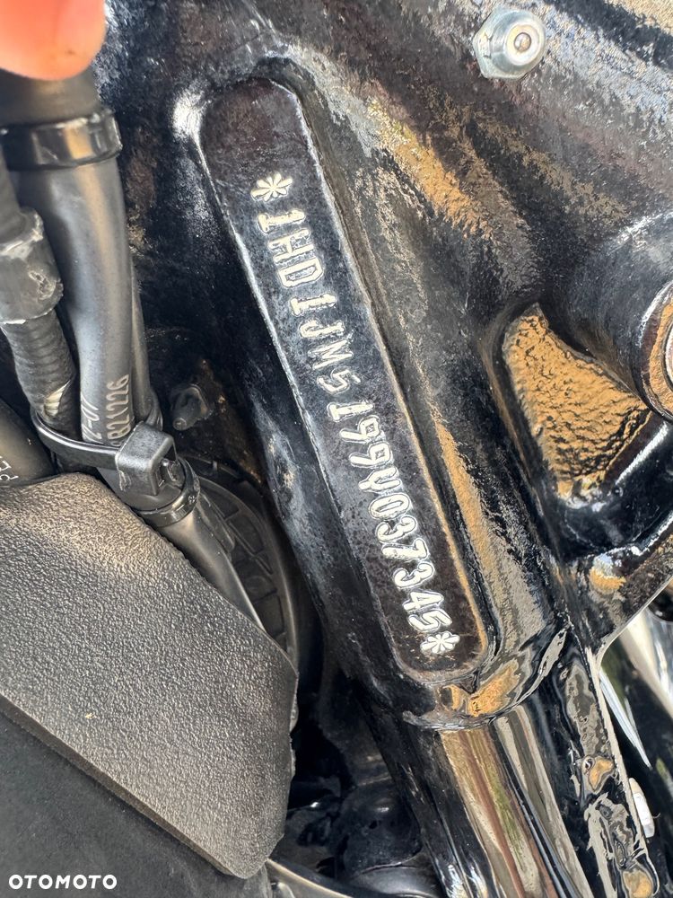 Harley-Davidson Softail Cross Bones - 25