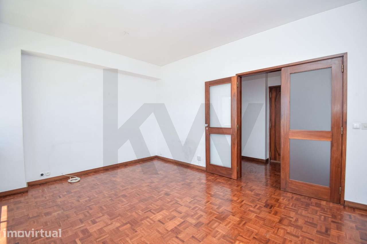 Apartamento T3 com Excelente Exposição Solar em Benfica - Grande imagem: 5/30