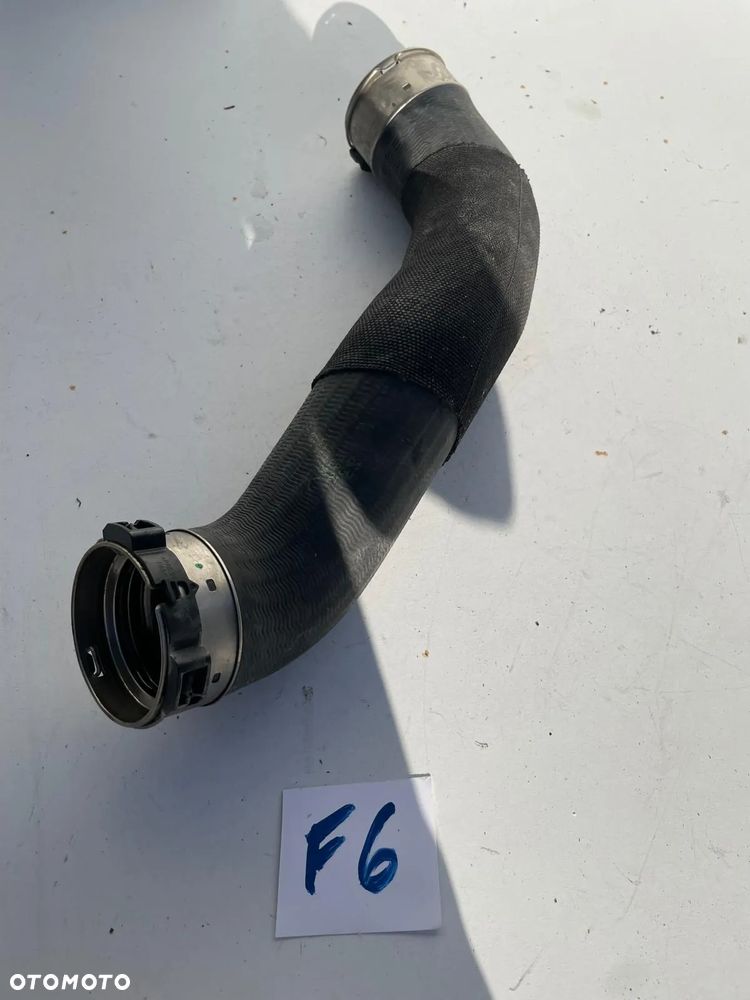 PRZEWÓD INTERCOOLERA 8511338 BMW 1 F40 F39 F48 F46 MINI F55 F56 F57 PRZEWÓD INTERCOOLERA 8511338 BMW 1 F40 F39 F48 F46 MINI F55 F56 F57 - 1