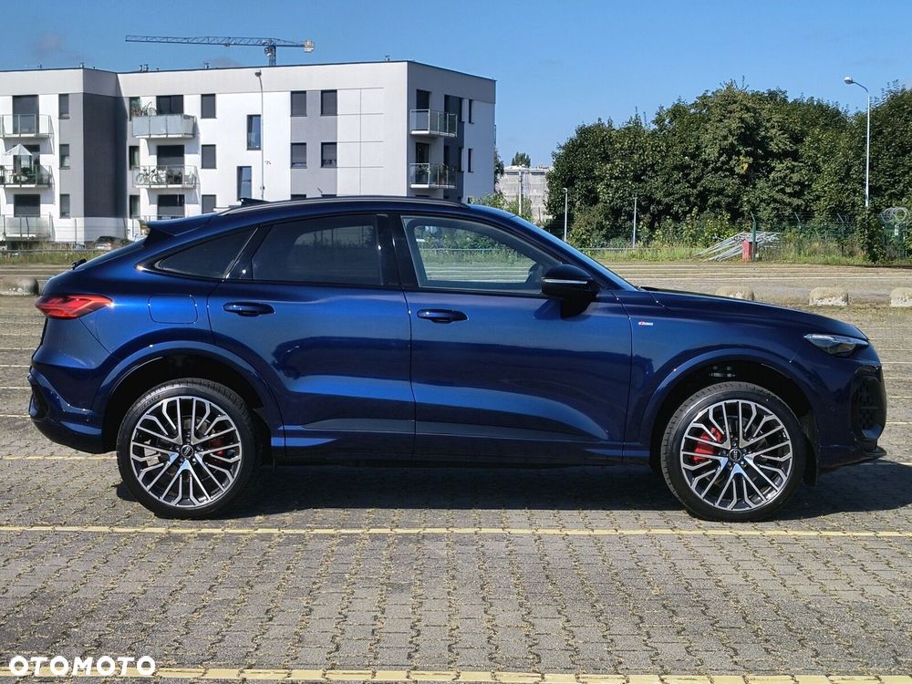 Audi Q5 Sportback - 9