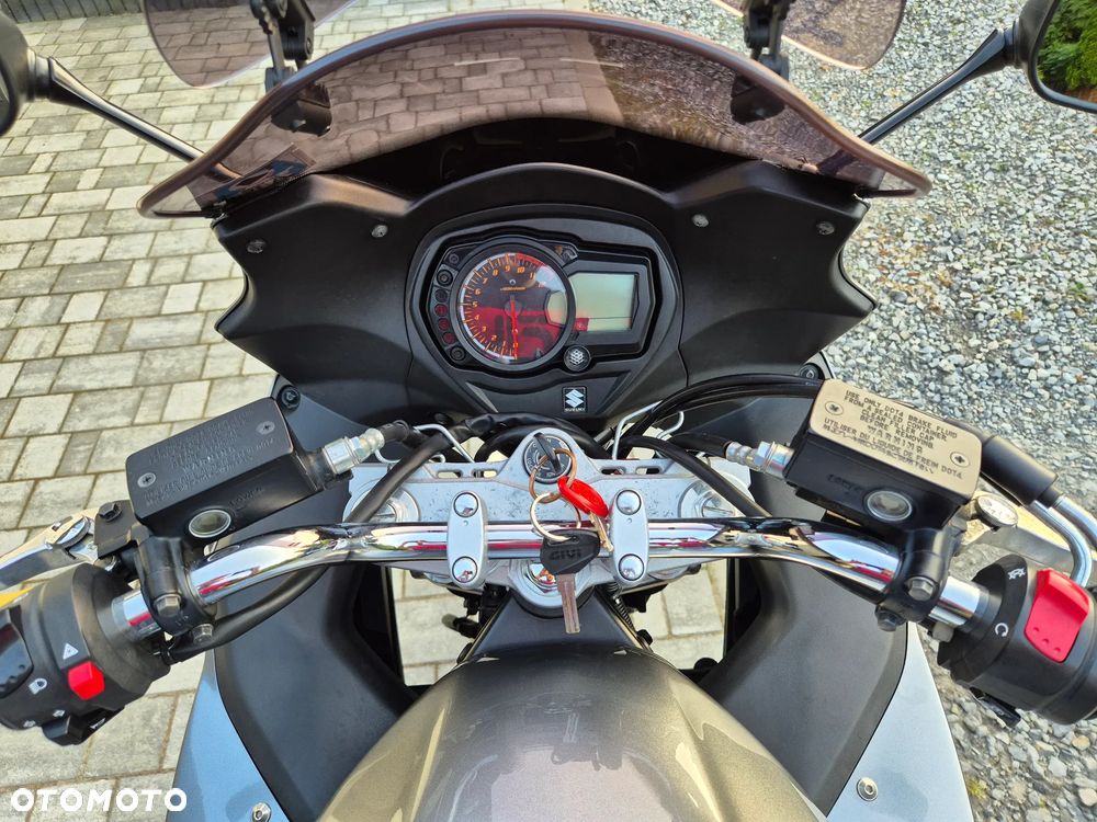Suzuki GSX - 28