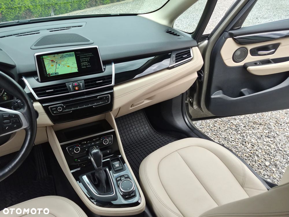 BMW Seria 2 218d Sport-Aut Luxury Line - 9
