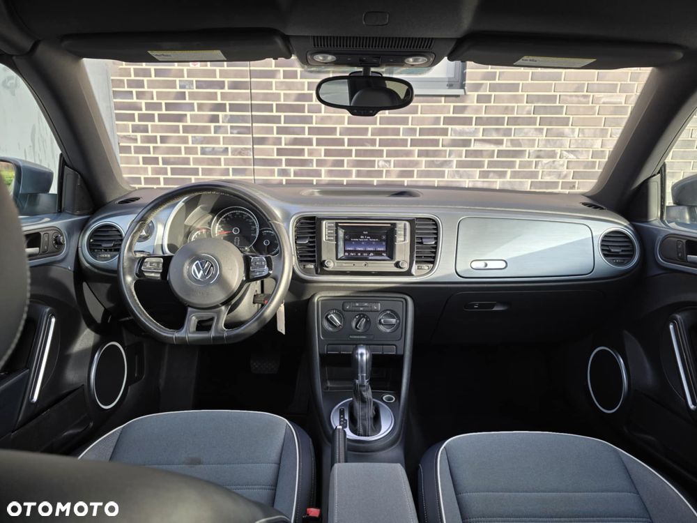 Volkswagen New Beetle - 31