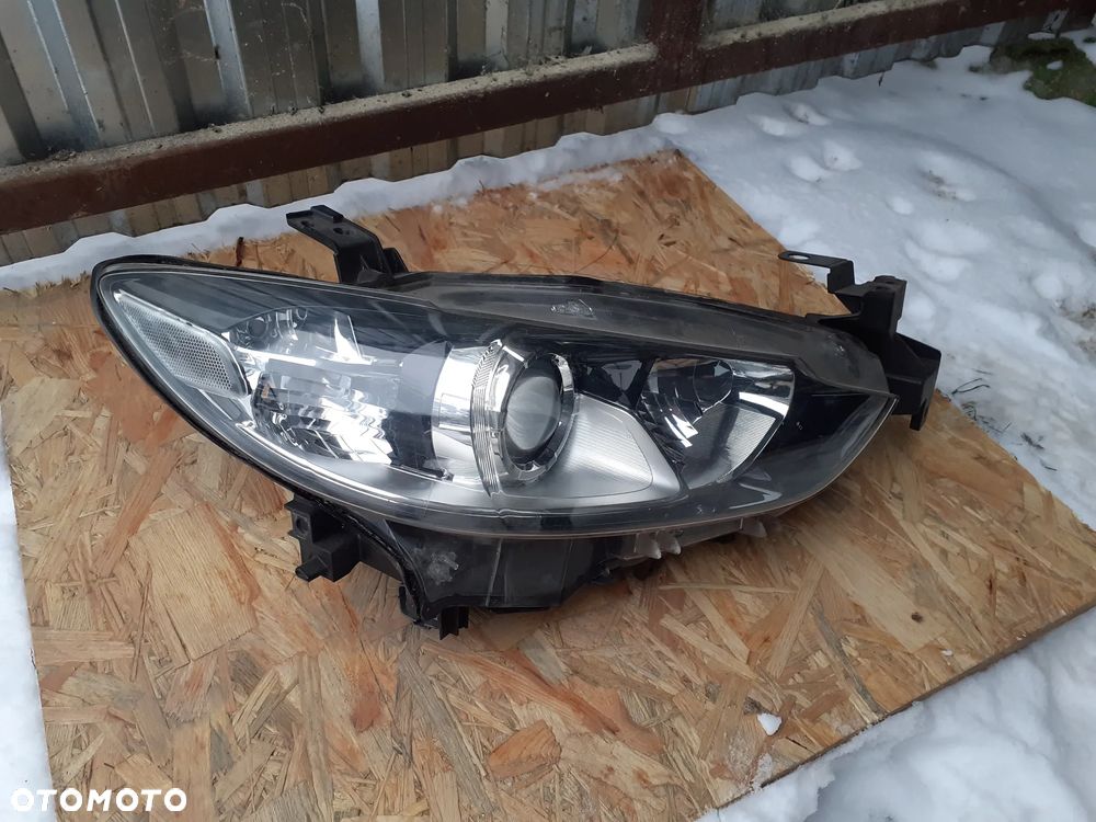12138 Lampa prawy przód Mazda 6 12- - 3