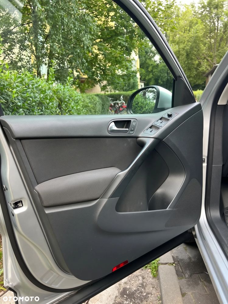 Volkswagen Tiguan - 8