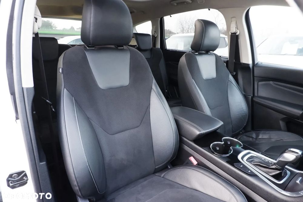 Ford S-Max 2.0 TDCi 4WD Titanium PowerShift - 10