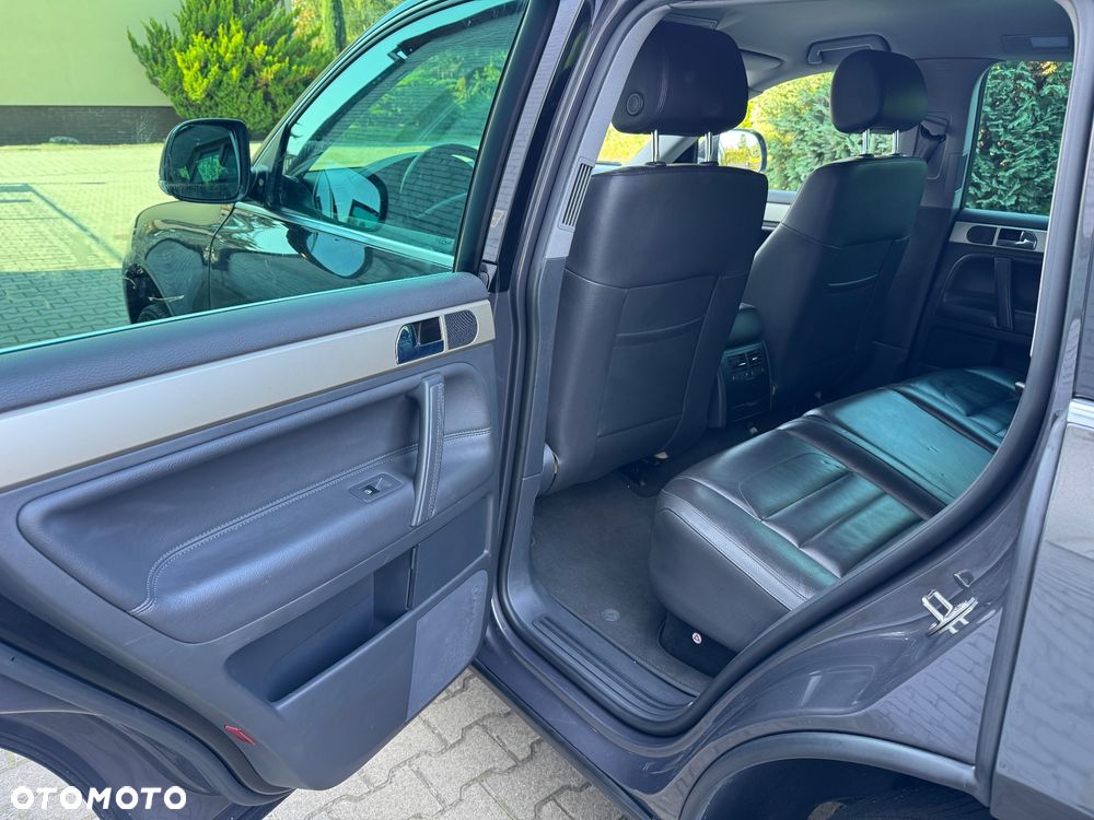 Volkswagen Touareg - 12