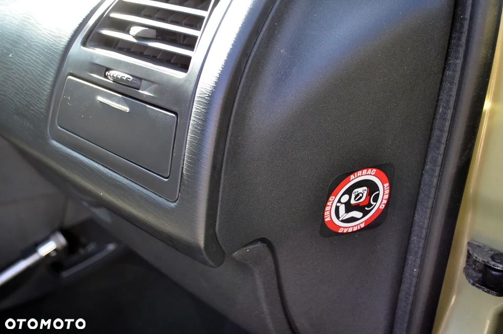 Citroën C4 1.6 HDi Impress - 33