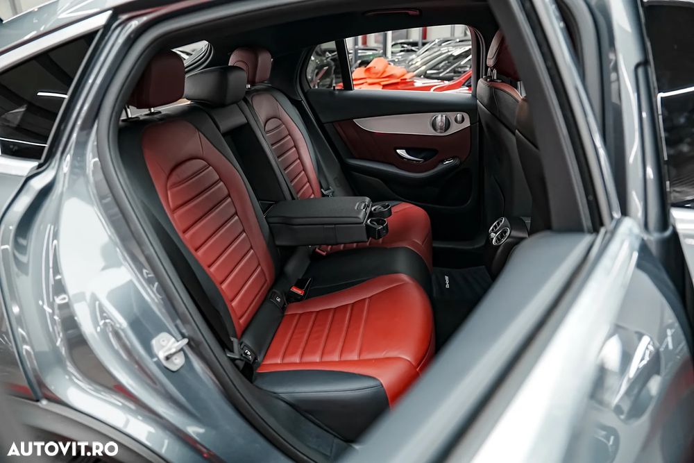 Mercedes-Benz GLC Coupe 300 e 4Matic 9G-TRONIC AMG Line Plus - 12