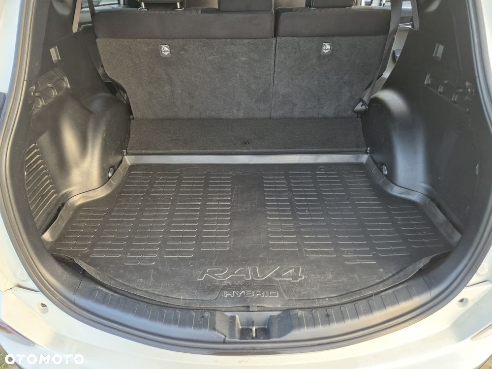 Toyota RAV4 Hybrid Style 4x4 - 5