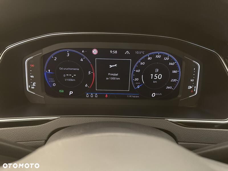 Volkswagen Passat - 14