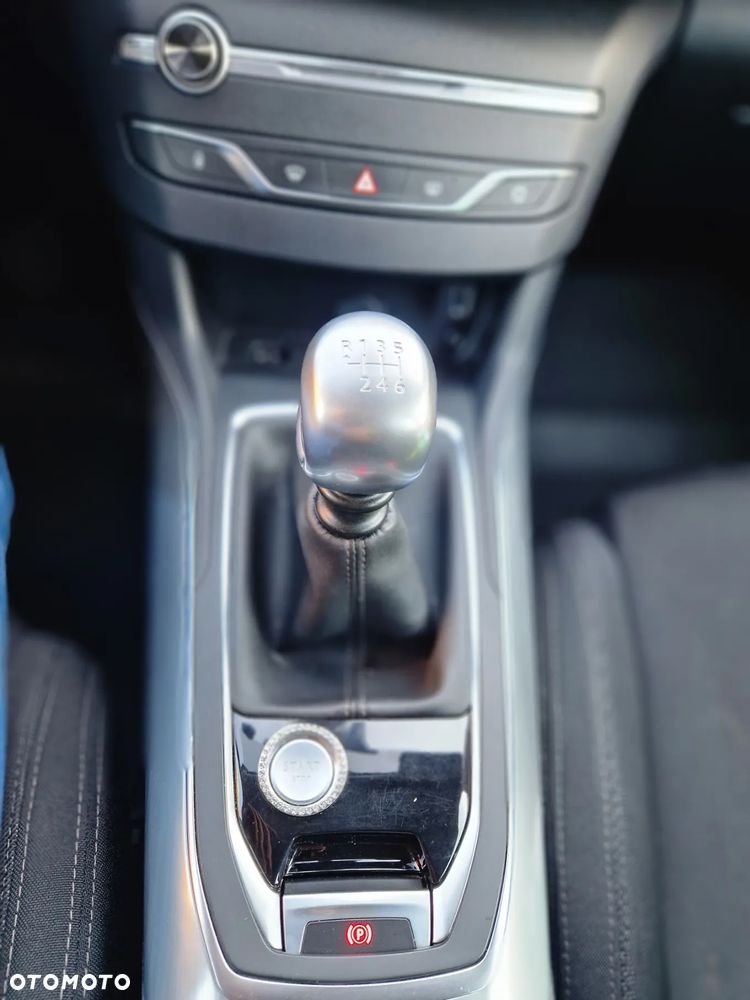 Peugeot 308 SW 1.6 BlueHDi Allure S&S - 27