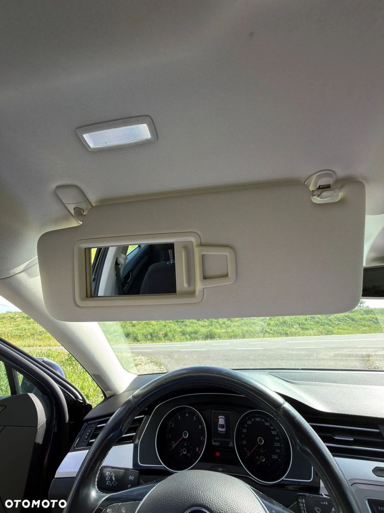 Volkswagen Passat 1.8 TSI BMT Comfortline - 29
