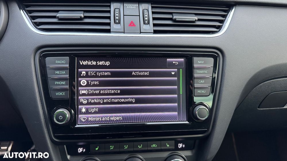 Skoda Octavia Combi 2.0 TDI RS - 26