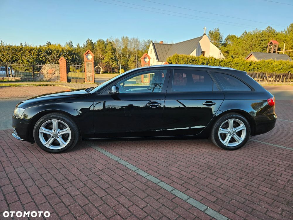 Audi A4 Avant 2.0 TDI DPF multitronic S line Sportpaket - 4