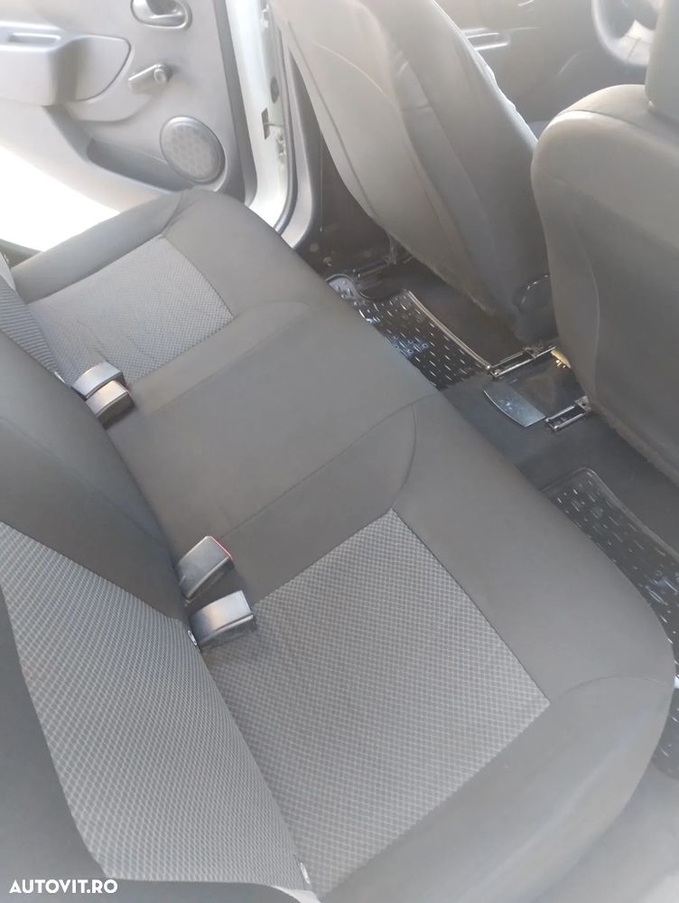 Dacia Sandero 1.2 75CP Laureate - 6