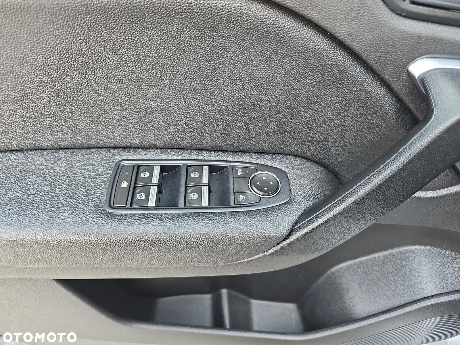 Renault Captur - 17