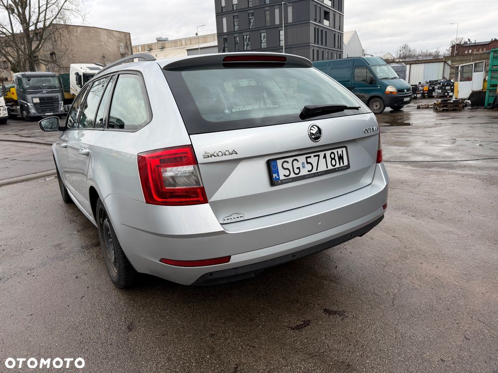 Skoda Octavia 1.6 TDI SCR Ambition - 7