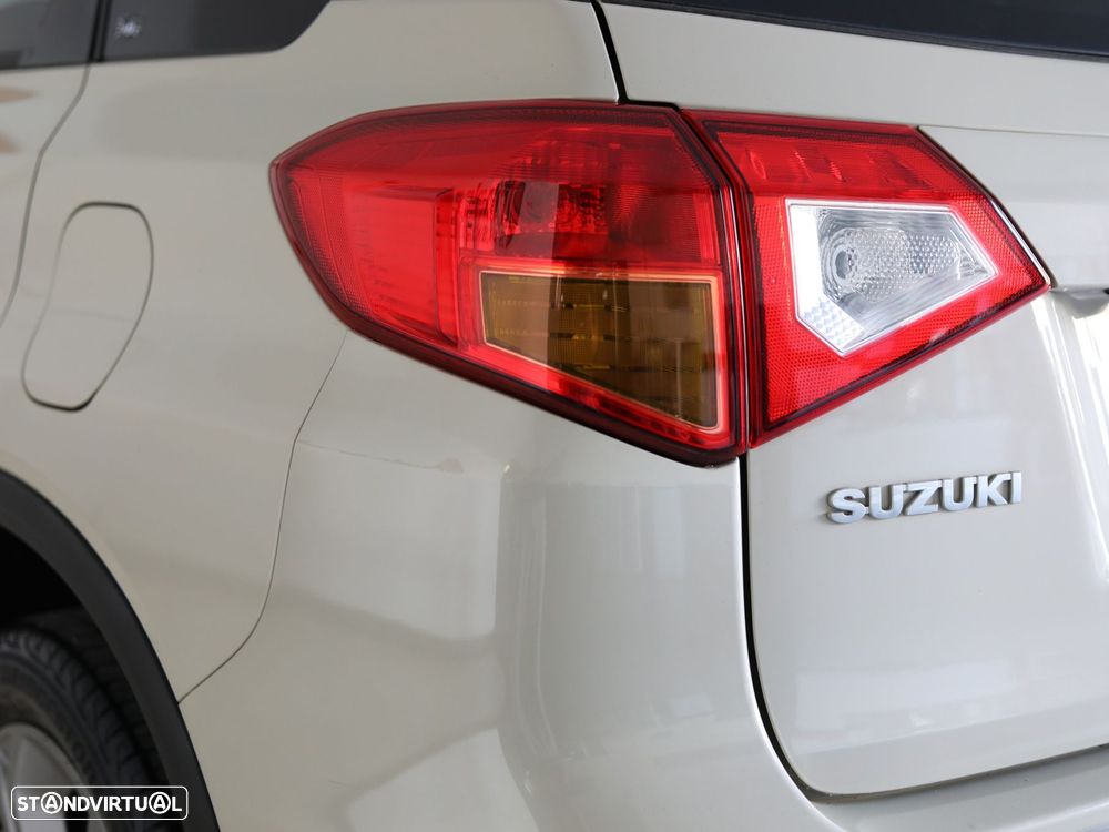 Suzuki Vitara 1.6 VVT GLE - 28