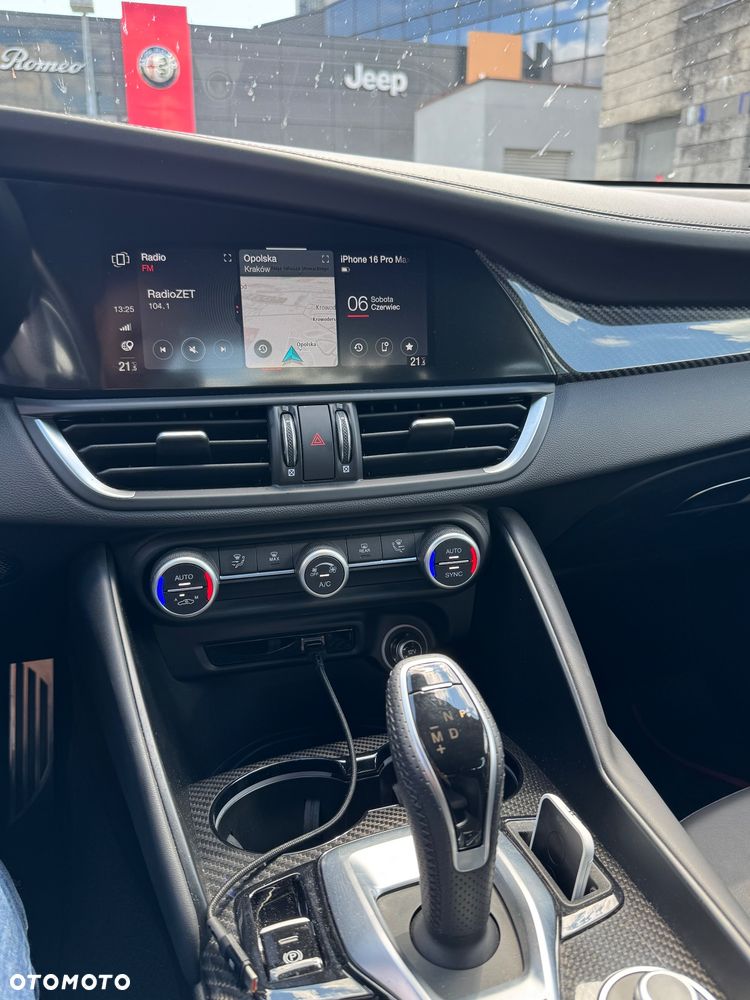 Alfa Romeo Giulia 2.9 Bi Turbo V6 Quadrifoglio - 16