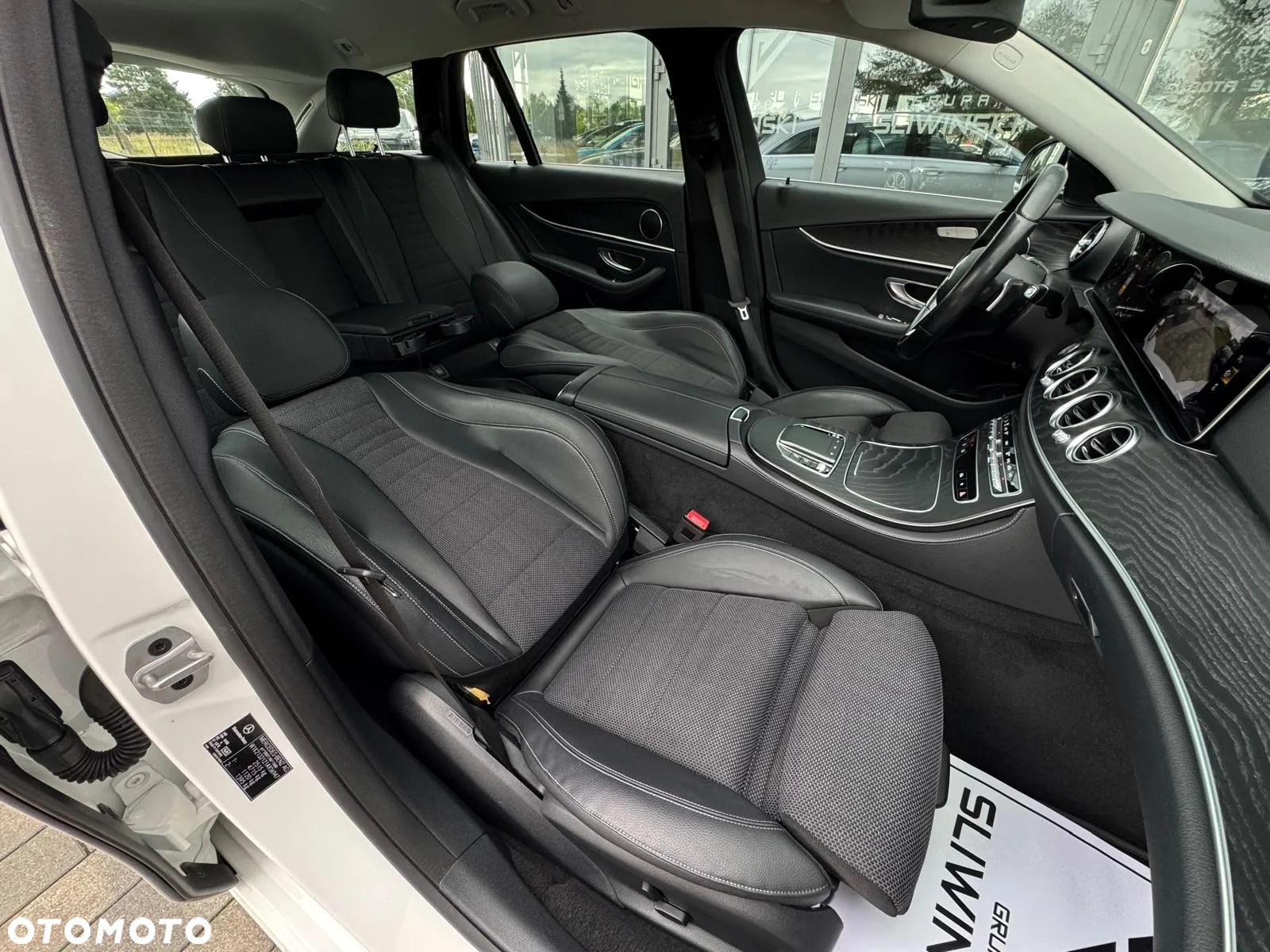 Mercedes-Benz Klasa E 200 d T 9G-TRONIC Avantgarde - 17