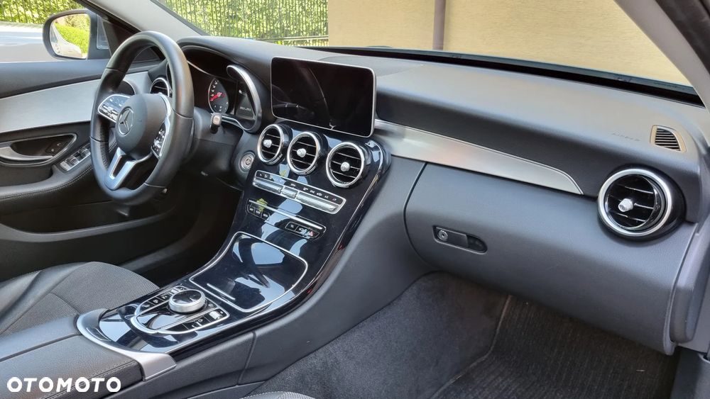 Mercedes-Benz Klasa C 220 d 4MATIC 9G-TRONIC - 16