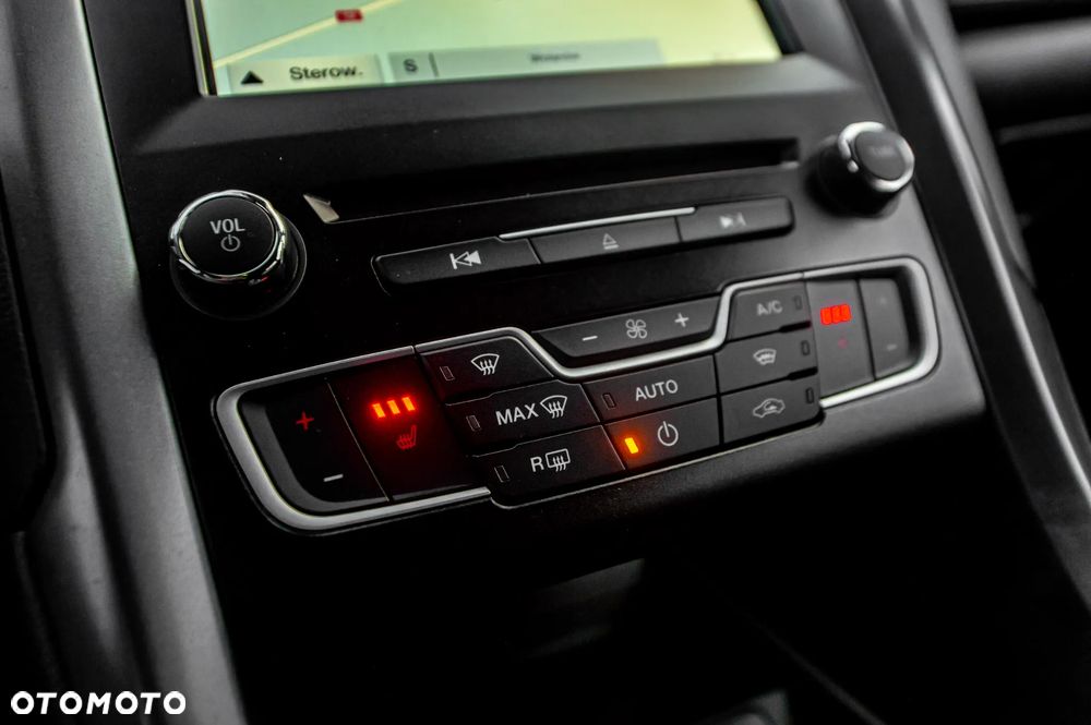 Ford Mondeo - 37