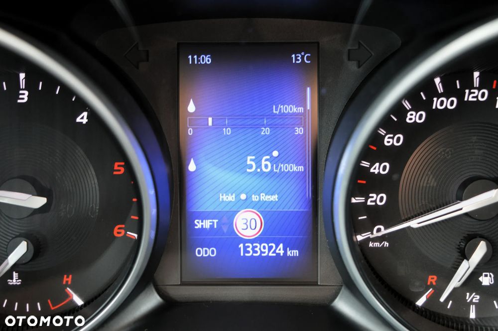 Toyota Avensis 2.0 D-4D Premium - 39