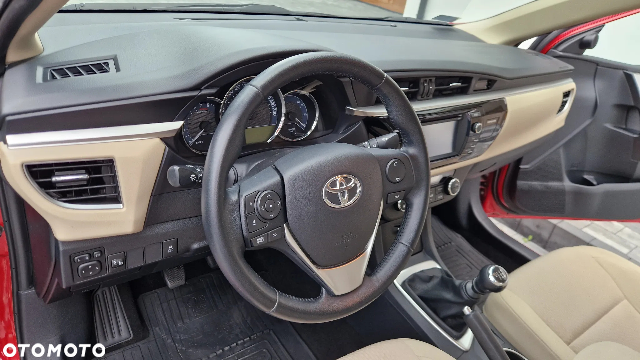 Toyota Corolla 1.6 Premium EU6 - 16