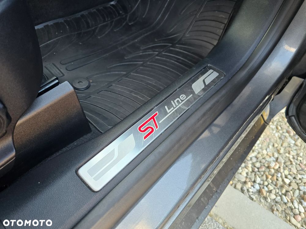 Ford Kuga 2.0 EcoBlue 4x4 ST-LINE X - 31