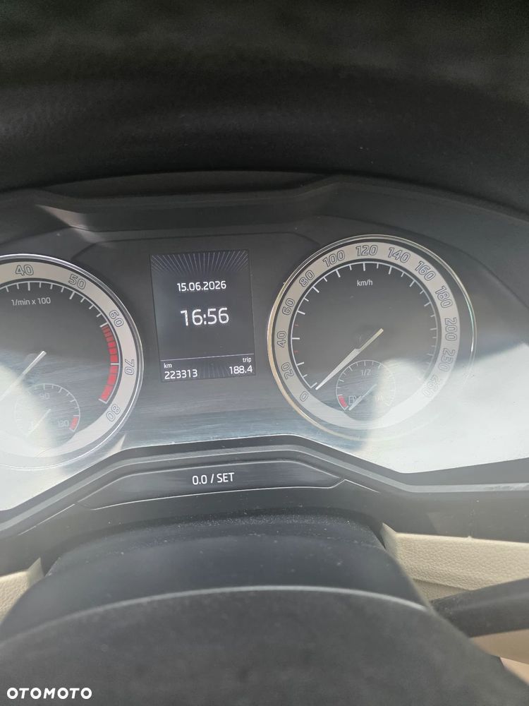 Skoda Superb 1.8 TSI L&K - 8